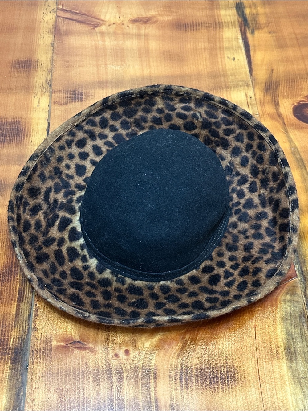 Black Felt Hat - Made in U.S.A. (Wool Label Visible)